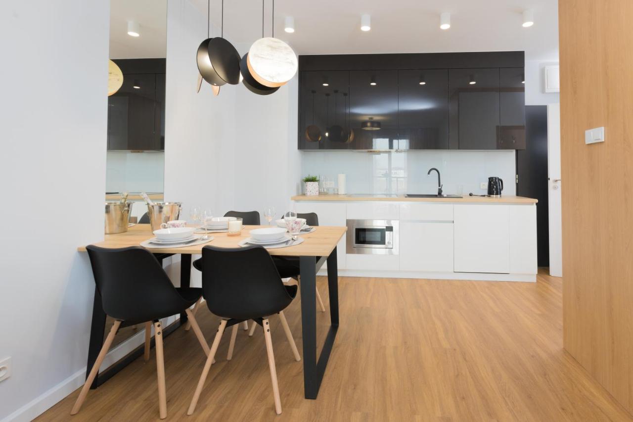 Maloves Netflix Apartament